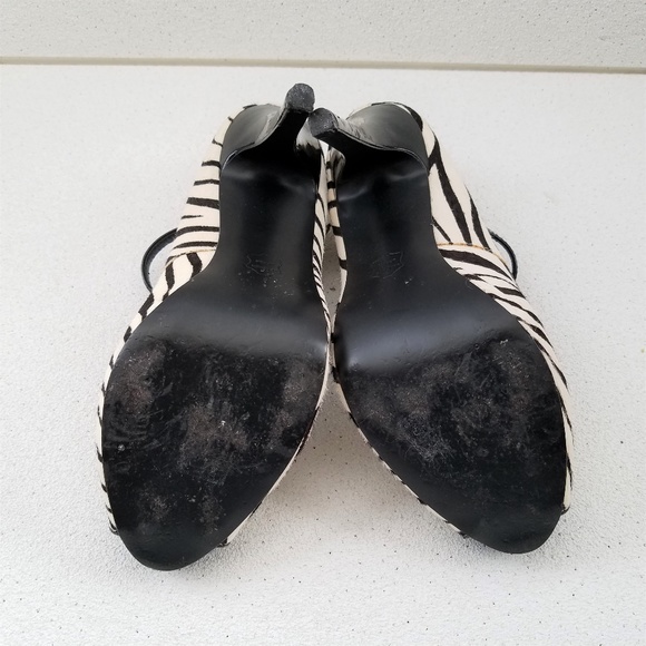 STEVE MADDEN Black & White Zebra Striped Platforms - Picture 8 of 8